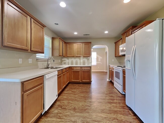 Photo - 111 Maned Dr