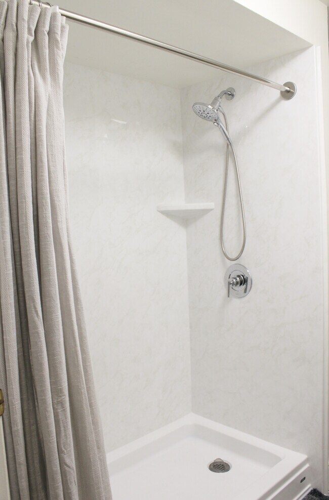 Photo - 4620 Liberty Ave Unit 1