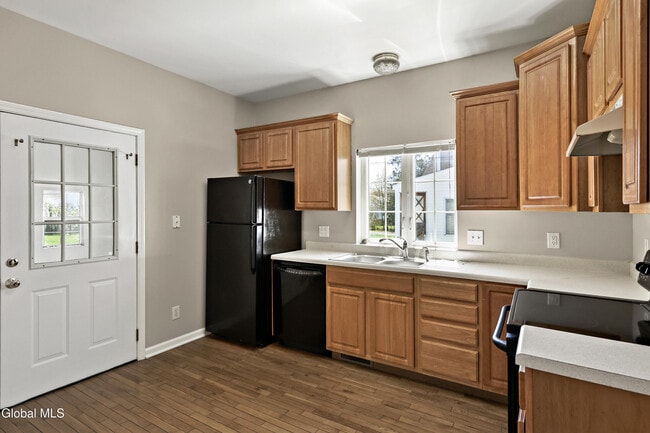 Photo - 75 Edgecomb St