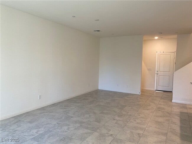 Photo - 2428 Bagnara Pl
