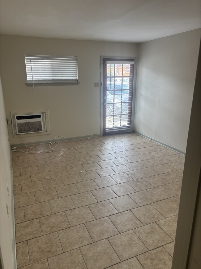 Photo - 837 N 6th St Unidad 6