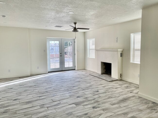 4301 Mesa Grande Pl SE Unit C