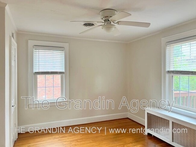 Photo - 1668 Brandon Avenue Southwest