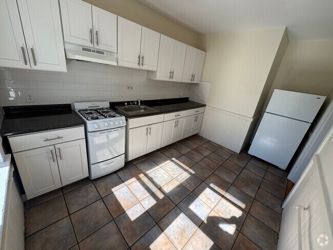 Building Photo - 520 Cambridge St Unit 4A Rental