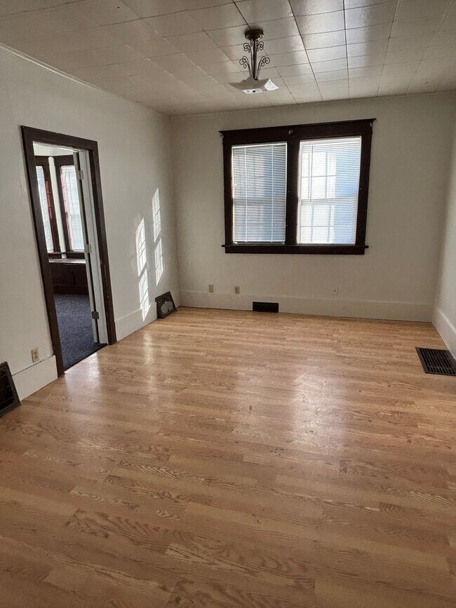 Photo - 128 E Davenport St Unit 128-02 (Lower)