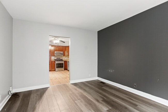 Photo - 3227 S Wells St