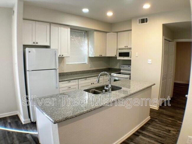 Photo - 4015 Bowser Ave Unidad C