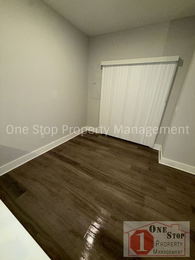 Photo - 3 Bedroom / 2.5 Bathroom Townhome in Louis...