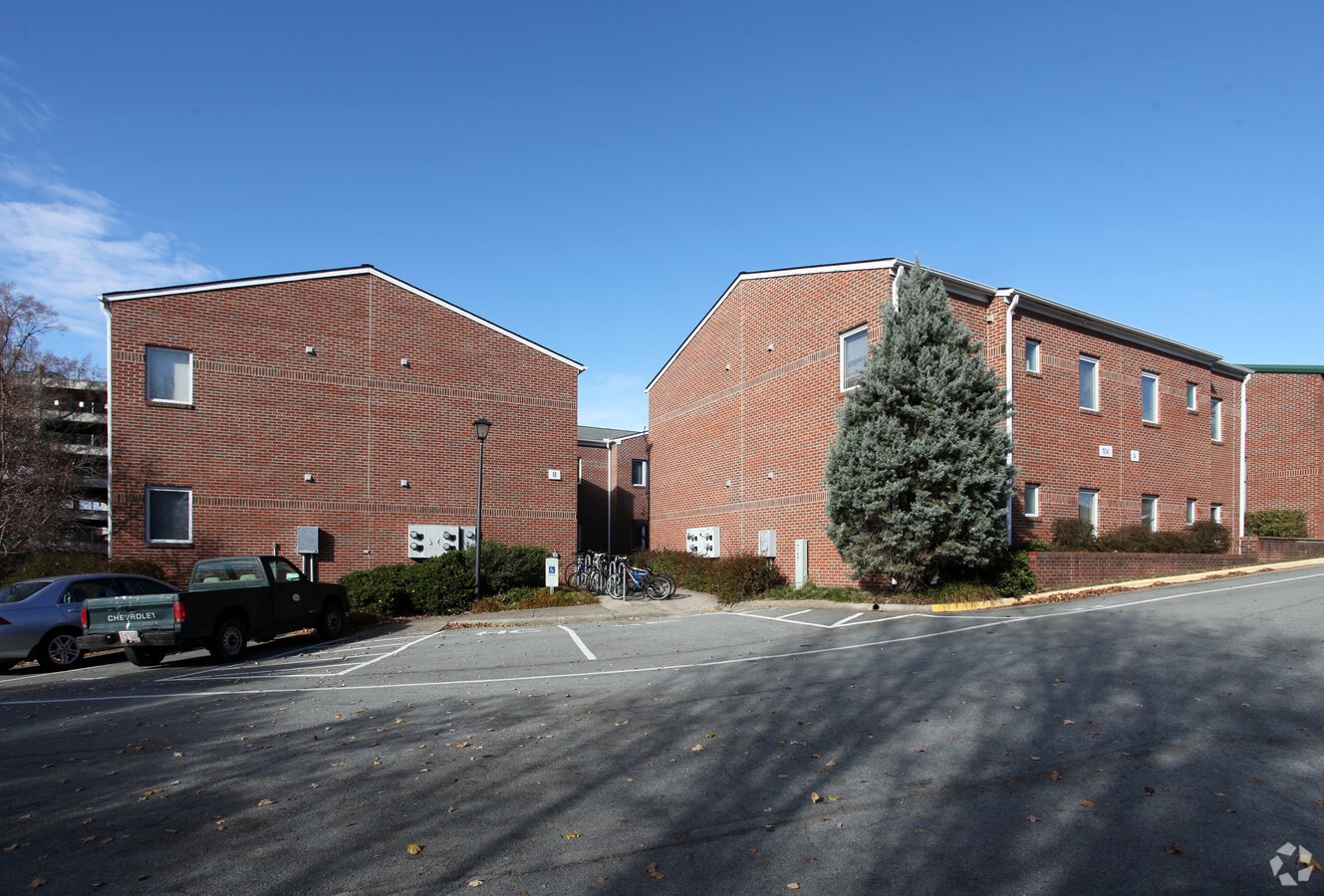 Brewer Lane Apartments - Brewer Lane Apartments