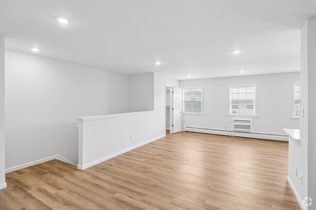 The Hampton 2BR, 2BA - 1,183SF - Living Room