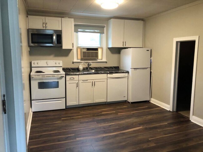 Photo - 140 Penetang St Unit 2