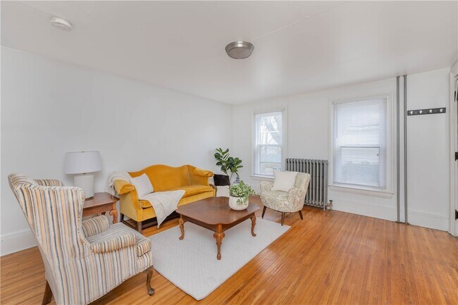Photo - 54 Sanford St