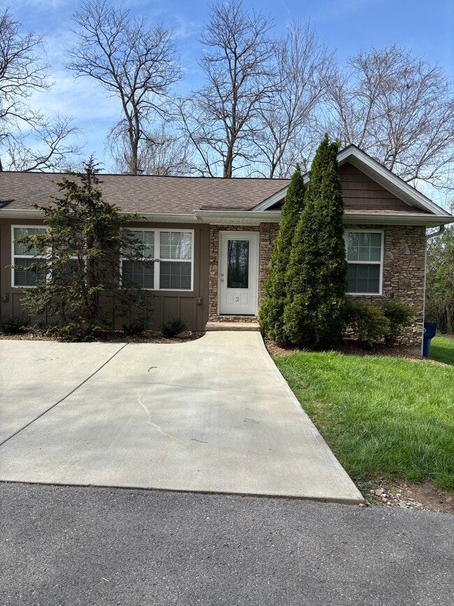 Building Photo - 45 Kaylee Ln Unit #102