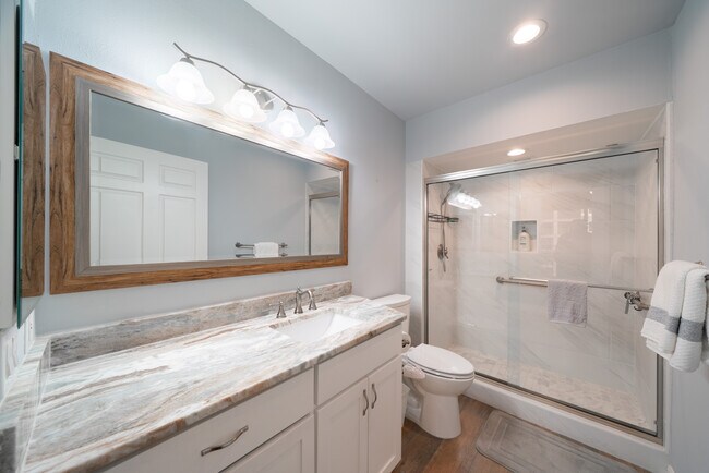 Photo - 1 Towers Park Ln Unidad 1614