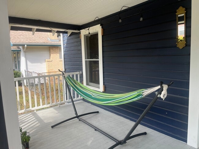 Photo - 402 E North St