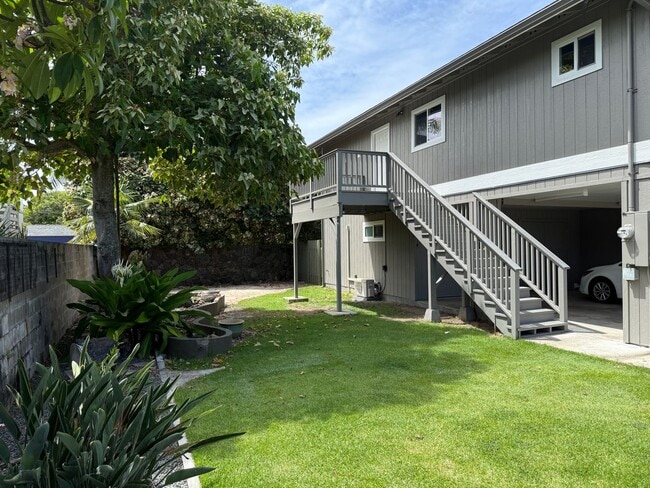 Building Photo - 210 Kalama St