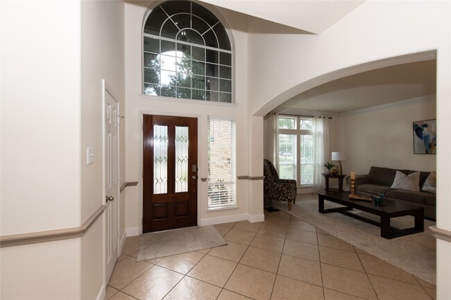 Photo - 1914 Lakeside Xing