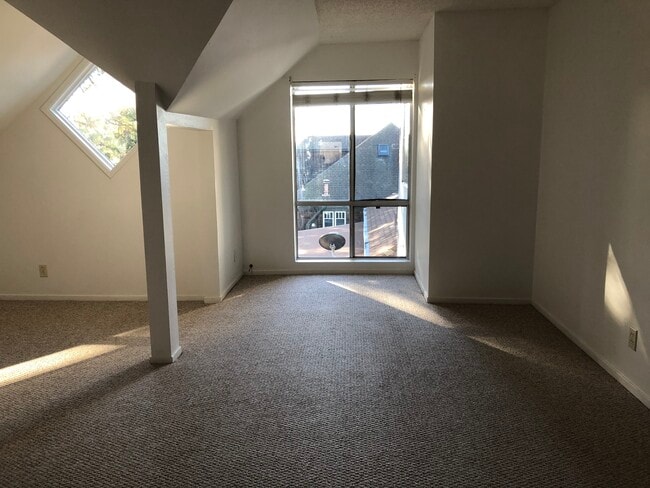Photo - 2715 Benvenue Ave