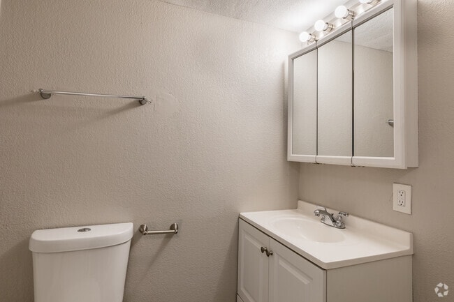 2br, 2Ba - 1050Sqft - Second Bath - Westgate Village Apartments