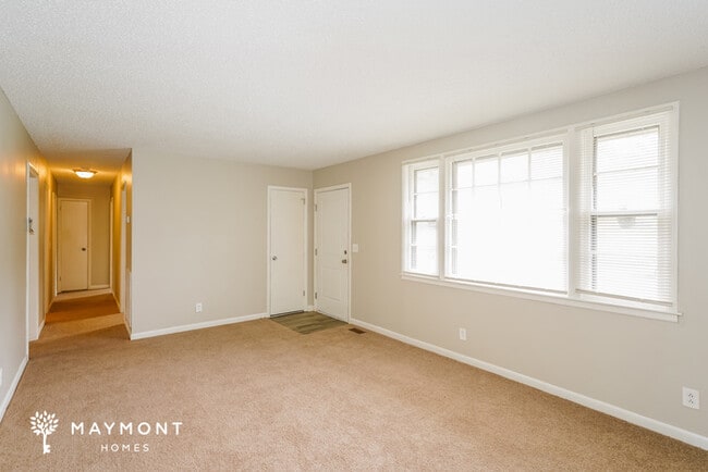 Photo - 3935 Crouch Dr