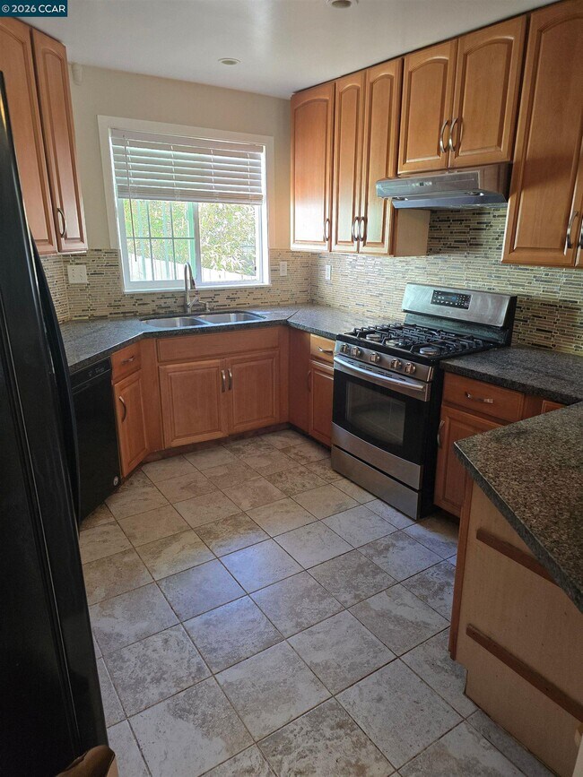 Photo - 155 Dartford St