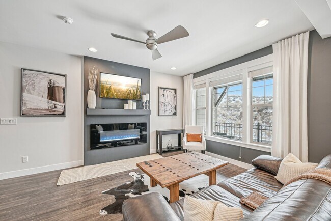 Photo - 1124 Wasatch Spring Rd