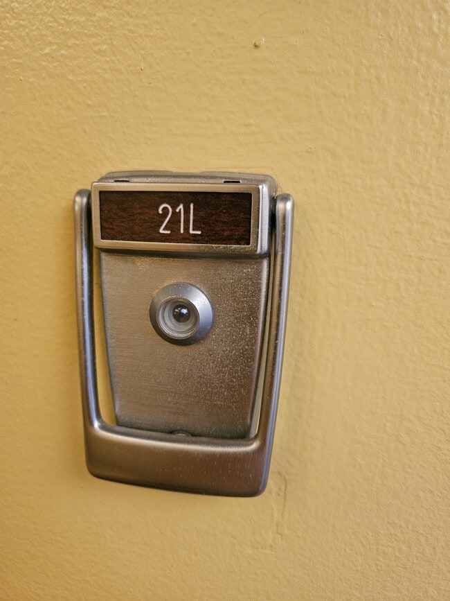 Photo - 6301 N Sheridan Rd Unidad 21L