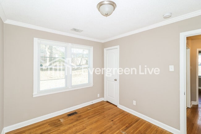 Photo - 965 Goodman St