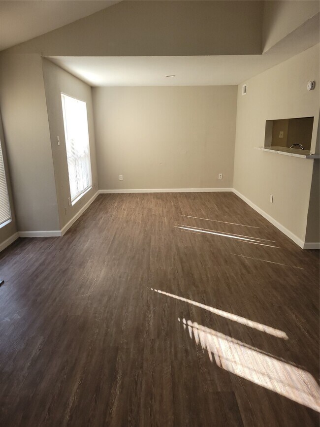 Photo - 7200 W T C Jester Blvd Unidad 2403