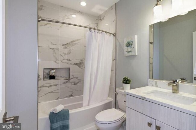 Photo - 37 Missouri Ave NW Unidad 15