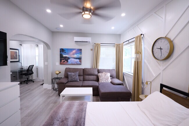 Photo - 730 8th St Unidad 2