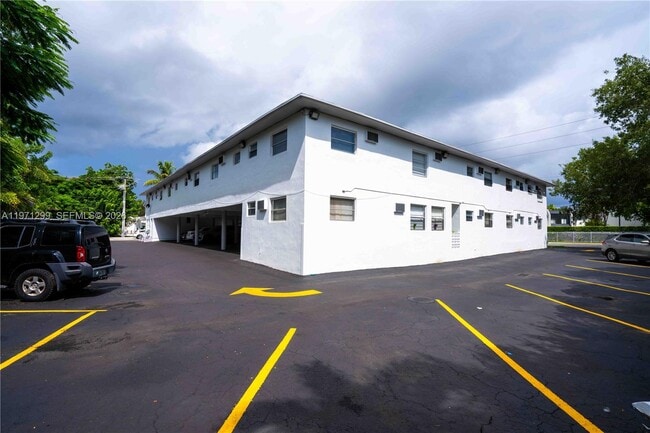 Photo - 6650 Miller Dr Unidad 12