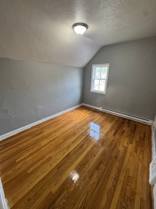 Photo - 1304 Elizabeth Ave Unit 1304 1/2 Elizabeth