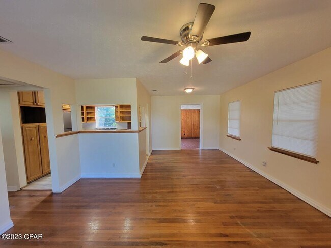 209 Harris Ave