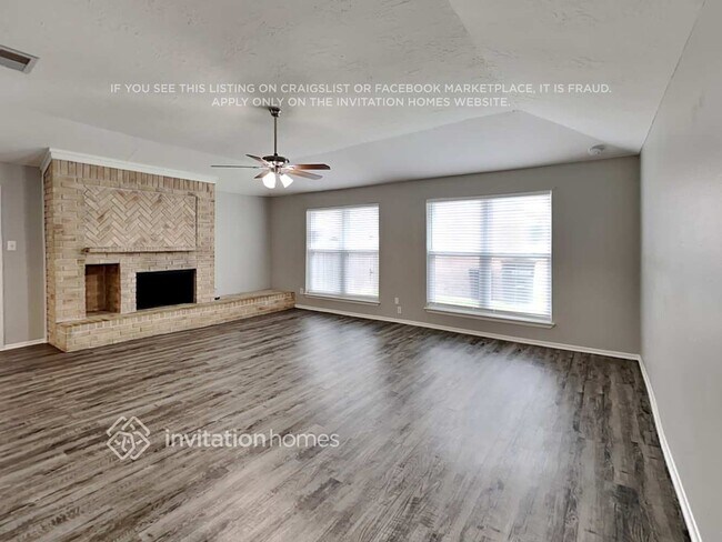 Photo - 209 Greenshire Dr