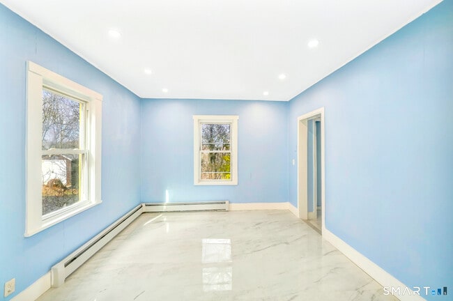 Photo - 341 Lincoln St