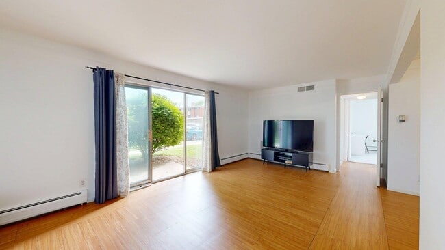1225 Island Dr Unit 103