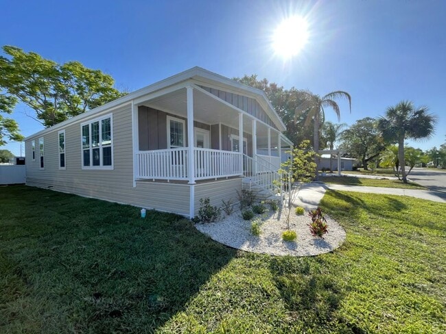 119 N Lake Dr