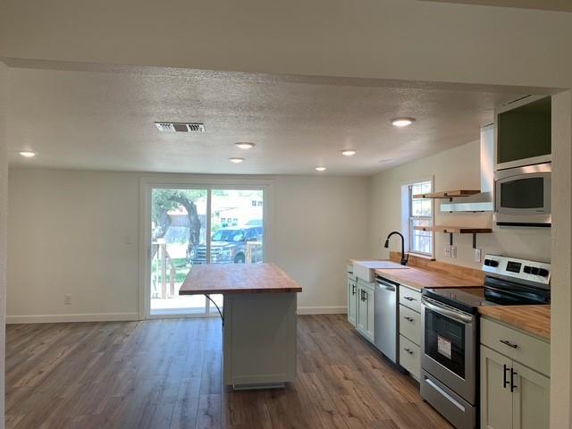 Photo - 510 Ave F