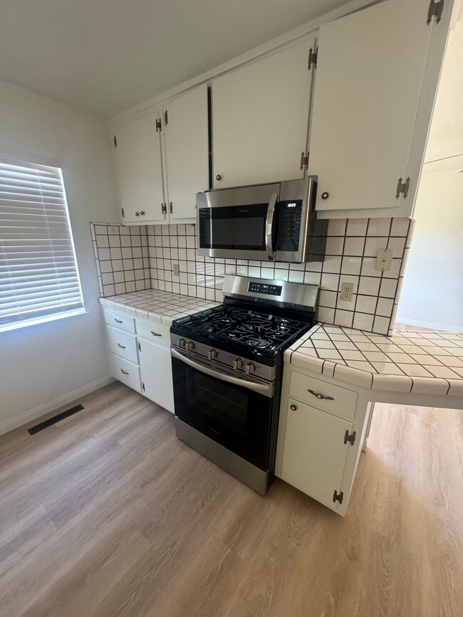 Photo - 120 Glencrest Ln