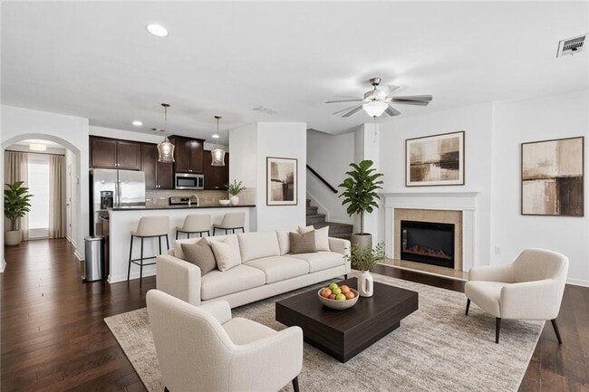 4987 Longview Walk
