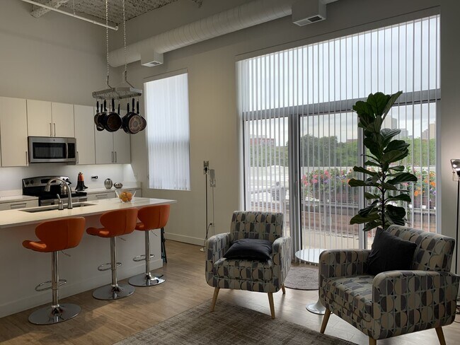 Photo - 1221 N. LaSalle Lofts