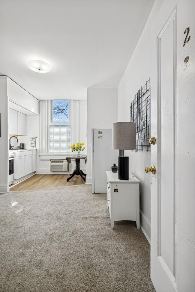 Photo - 302 N Church St