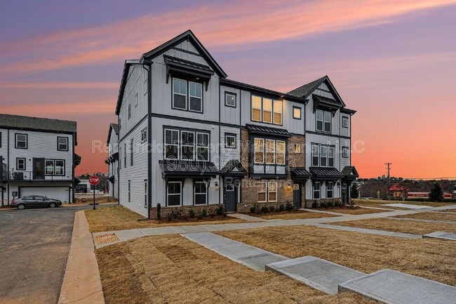 Photo - 2007 Hawksworth