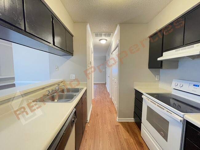 Photo - Kilcullen Drive-4612 Unit 4612 Kilcullen Drive B