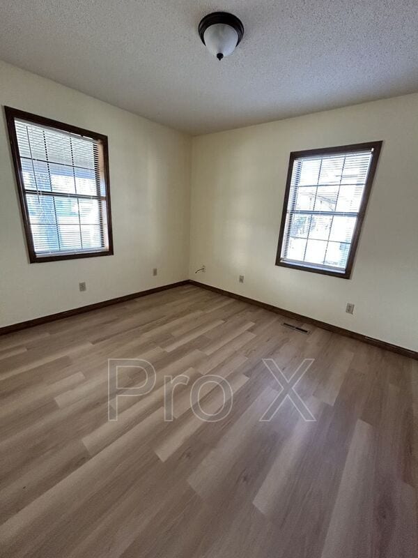 Photo - 910 N Grand St