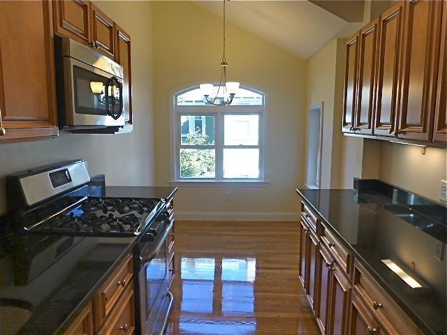Building Photo - 172 Fuller St Rental