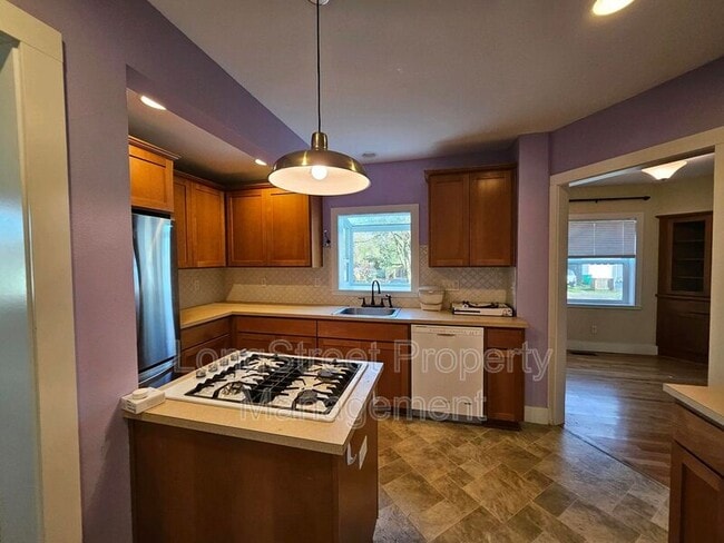 Photo - 7855 N Wabash Ave