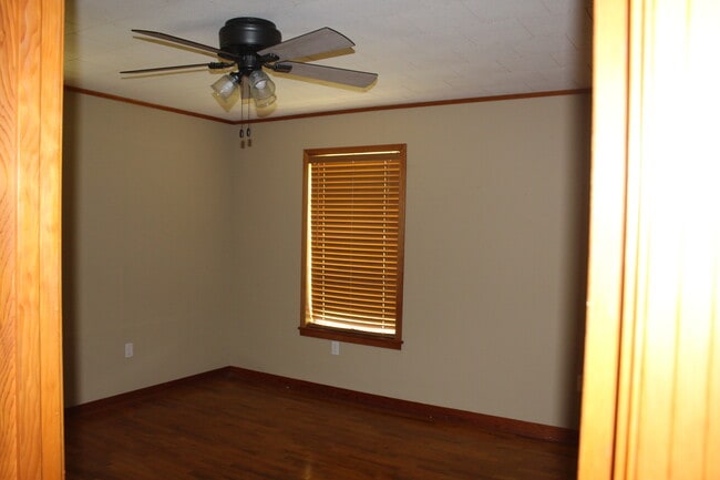 Photo - 185 Luther Davis Rd