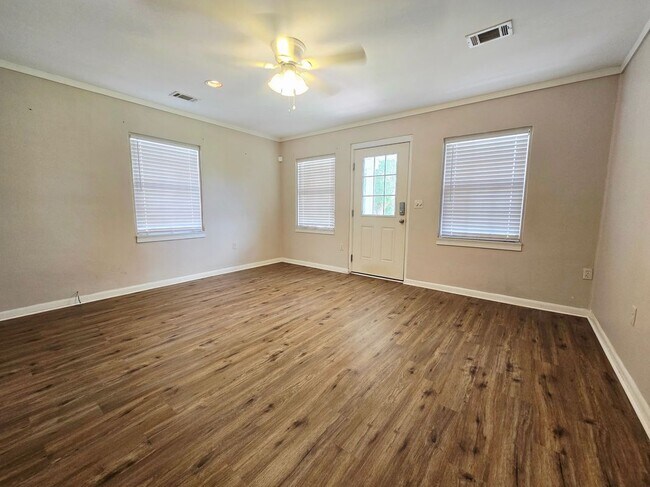 341 Selma St